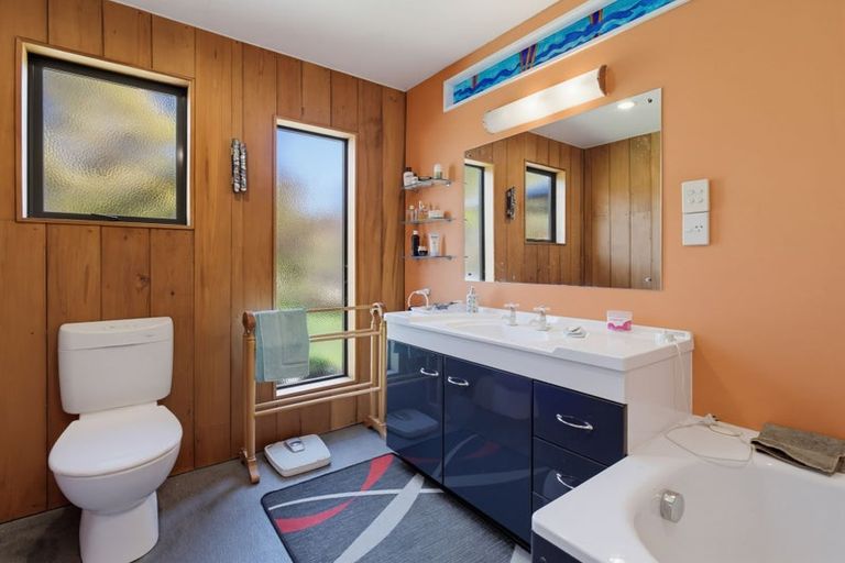 Photo of property in 186 Sunset Valley Road, Upper Moutere, 7173