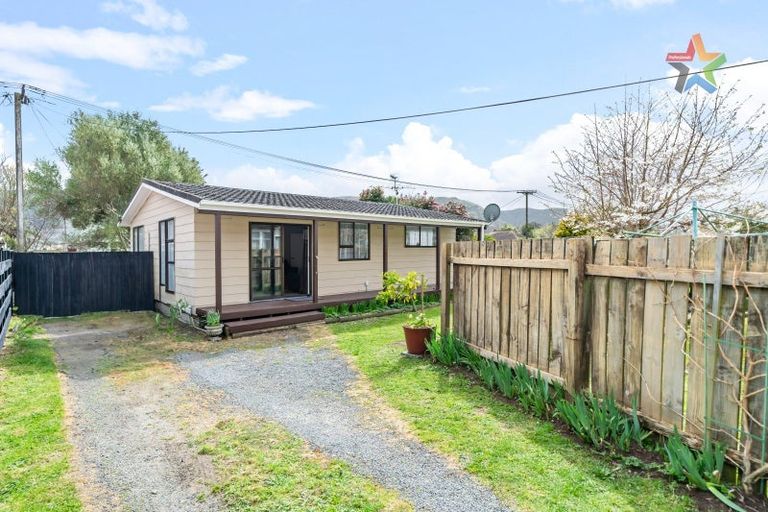 Photo of property in 1279a High Street, Taita, Lower Hutt, 5011