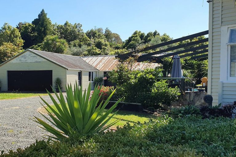 Photo of property in 4 Railway Terrace, Ohau, Levin, 5570