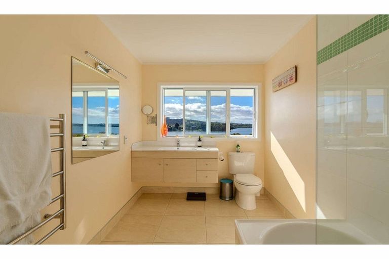 Photo of property in 11 The Lookout, Kerikeri, 0230