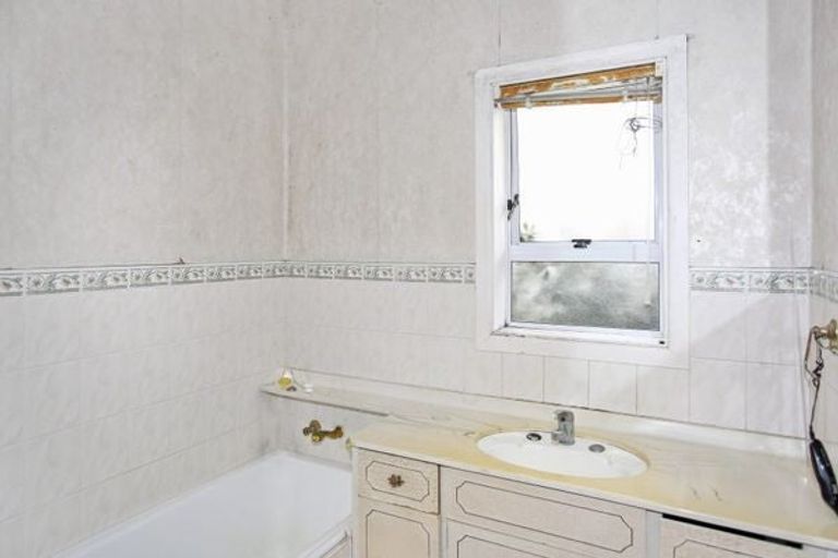 Photo of property in 21 Omana Road, Papatoetoe, Auckland, 2025