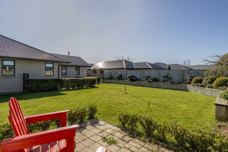 Photo of property in 14 Huntingdon Drive, Rangiora, 7400