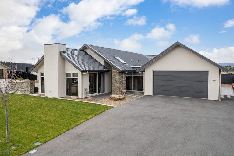 Photo of property in 10 Willoughby Place, Clyde, 9330