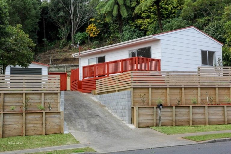 Photo of property in 67 Poplar Grove, Whalers Gate, New Plymouth, 4310