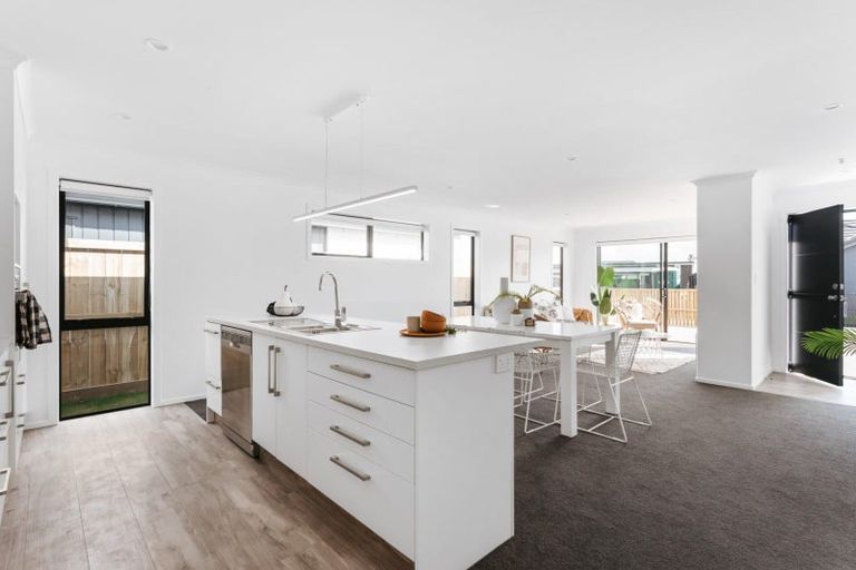 Photo of property in 8 Julie Lane, Papamoa, 3118