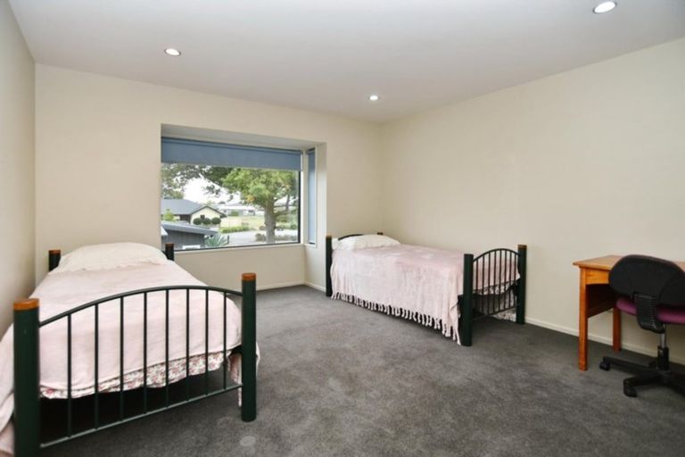 Photo of property in 8 Cunneen Place, Aidanfield, Christchurch, 8025