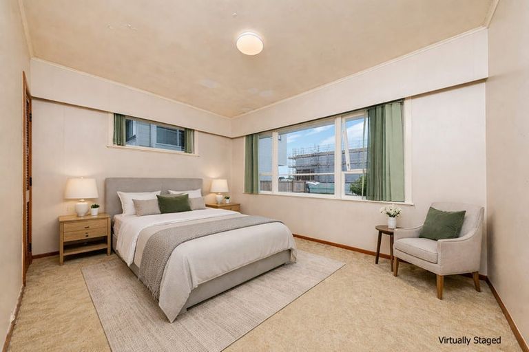 Photo of property in 12 Montmere Avenue, Te Atatu Peninsula, Auckland, 0610