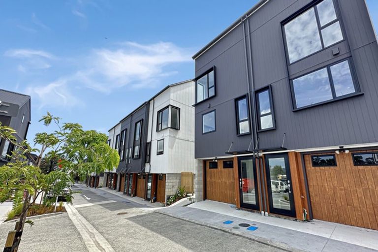 Photo of property in 52 Ara Mara Hua, Henderson, Auckland, 0612