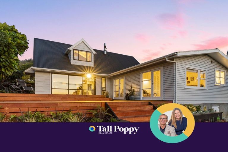 Photo of property in 50 Winara Avenue, Waikanae, 5036