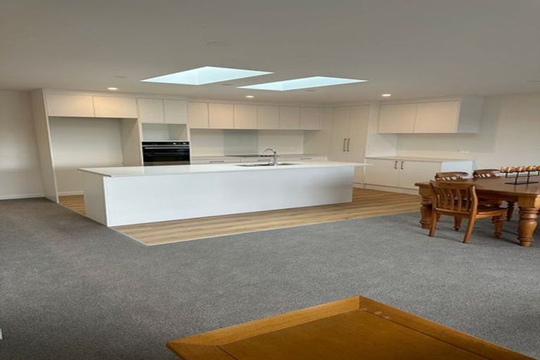 Photo of property in 12b Bluefin Way, West Harbour, Auckland, 0618