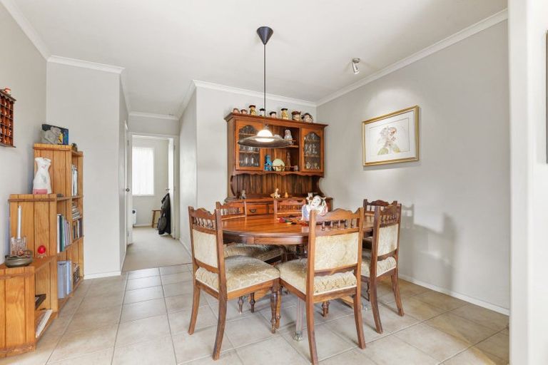 Photo of property in 1 Fencourt Place, Rototuna North, Hamilton, 3210