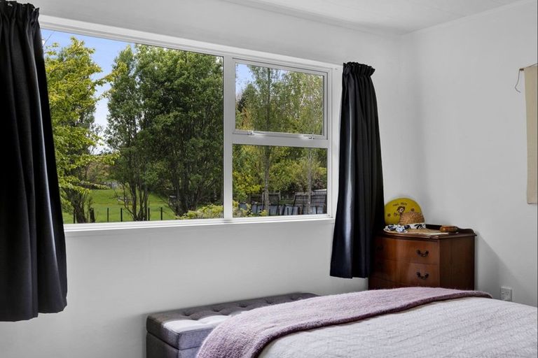 Photo of property in 8 Karaka Street, Inglewood, 4330