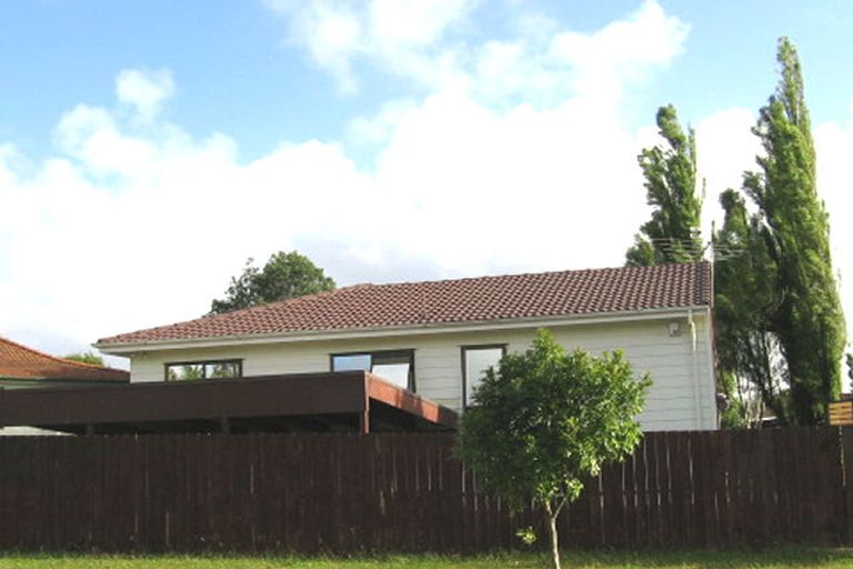 Photo of property in 12 Karepo Crescent, Ranui, Auckland, 0612