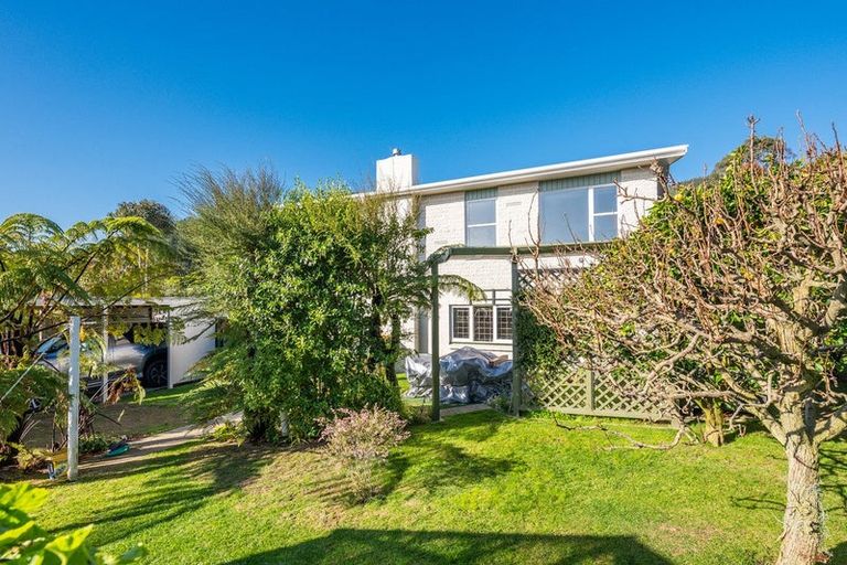 Photo of property in 106 Ruapehu Street, Paraparaumu, 5032