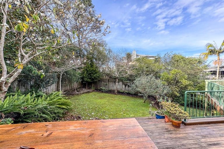 Photo of property in 2/3 Oban Road, Browns Bay, Auckland, 0630
