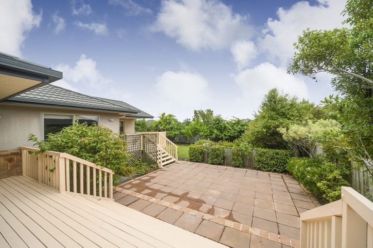 Photo of property in 21 Johnstone Drive, Fitzherbert, Palmerston North, 4410