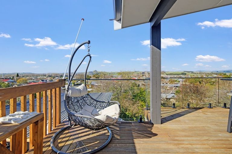 Photo of property in 1c Hill Street, Waipukurau, 4200