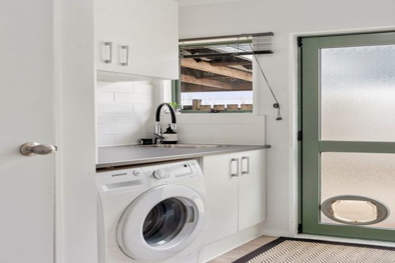 Photo of property in 10b Resolution Road, Welcome Bay, Tauranga, 3112