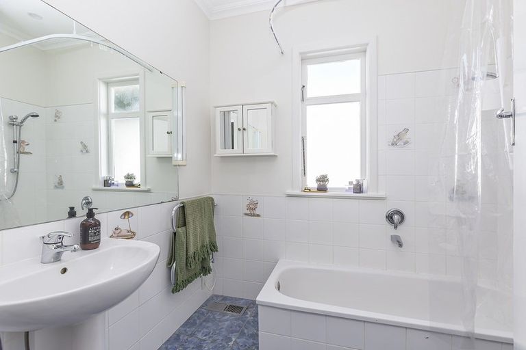 Photo of property in 61 Falkirk Avenue, Seatoun, Wellington, 6022