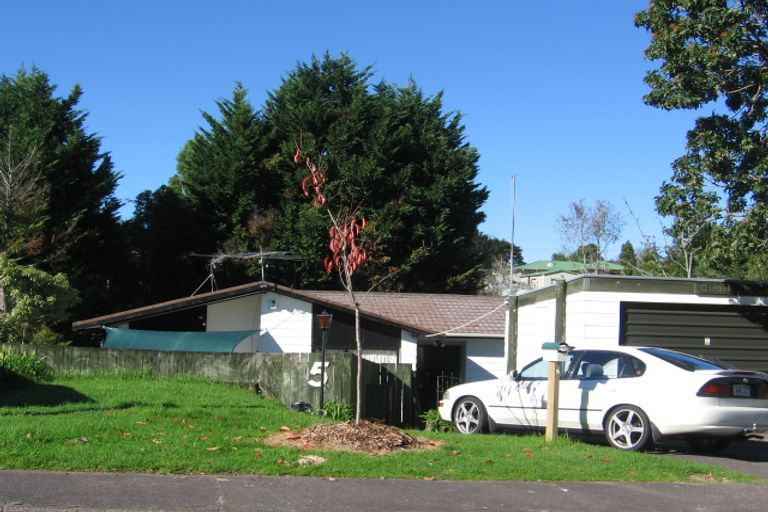 Photo of property in 5 Coey Place, Glen Eden, Auckland, 0602