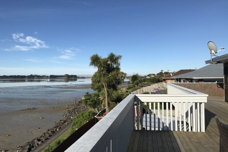 Photo of property in 19 Reynard Terrace, Conifer Grove, Takanini, 2112