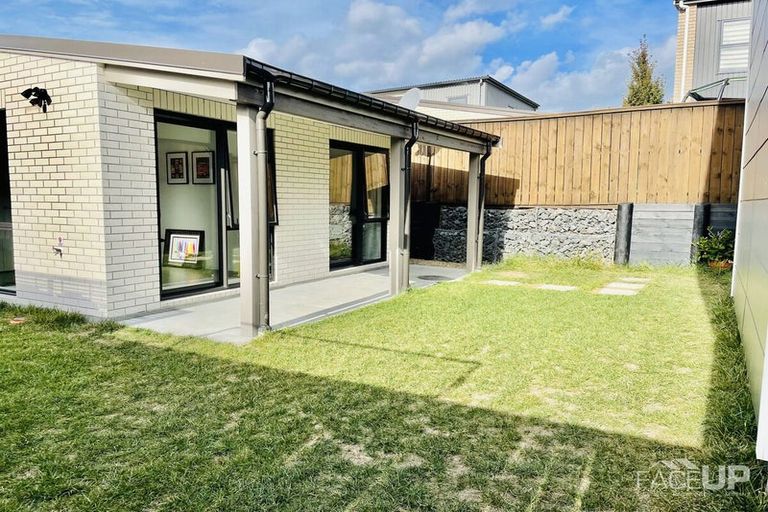 Photo of property in 7 Hastings Street, Hobsonville, Auckland, 0616