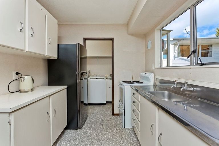 Photo of property in 1/11 Kahika Road, Birkdale, Auckland, 0626