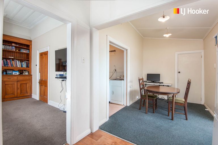 Photo of property in 68 Royal Crescent, Saint Kilda, Dunedin, 9012