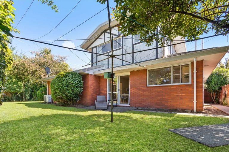 Photo of property in 2/23 Montclare Avenue, Ilam, Christchurch, 8041