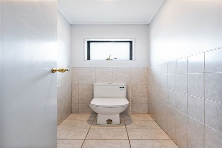 Photo of property in 61 Palomino Drive, Henderson, Auckland, 0612