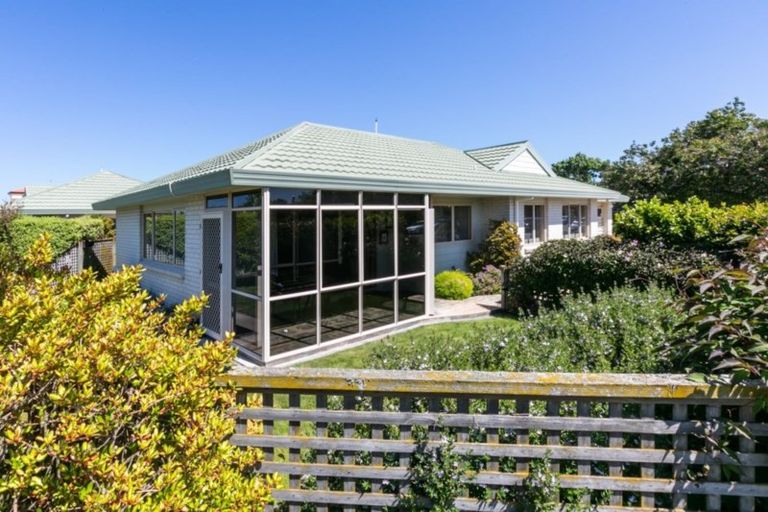 Photo of property in 211 Frimley Avenue, Frimley, Hastings, 4120