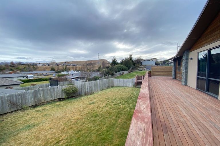 Photo of property in 42 Rere Road, Lake Hayes, Queenstown, 9304