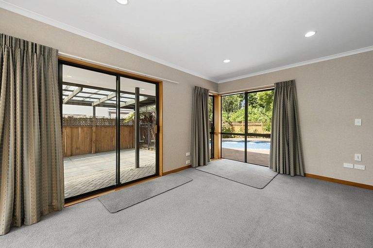 Photo of property in 43 Greenfield Drive, Western Heights, Hamilton, 3200