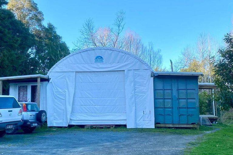 Photo of property in 4 Te Pahi River Drive, Paparoa, Maungaturoto, 0583