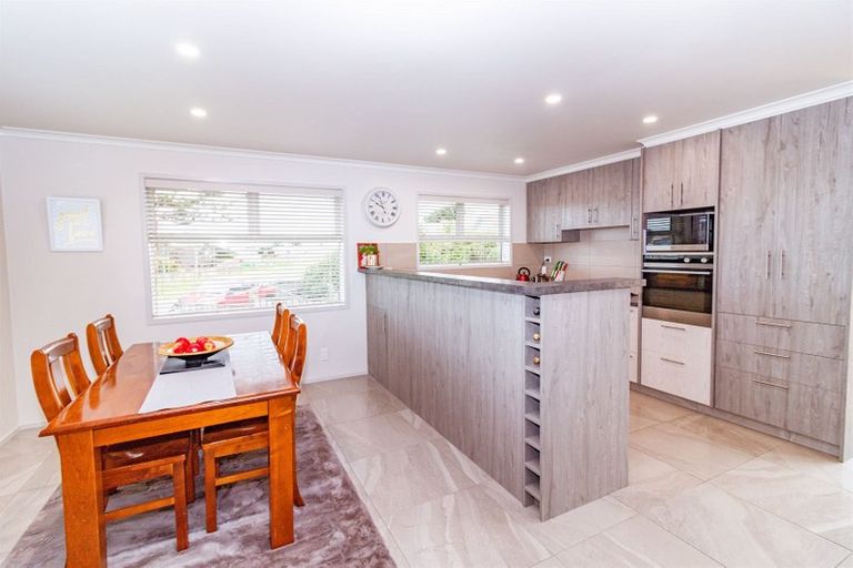 Photo of property in 98 Matai Street, Castlecliff, Whanganui, 4501