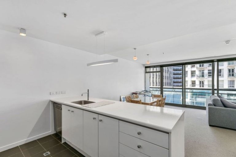 Photo of property in Montreaux Apartments, 1i/164 The Terrace, Wellington Central, Wellington, 6011