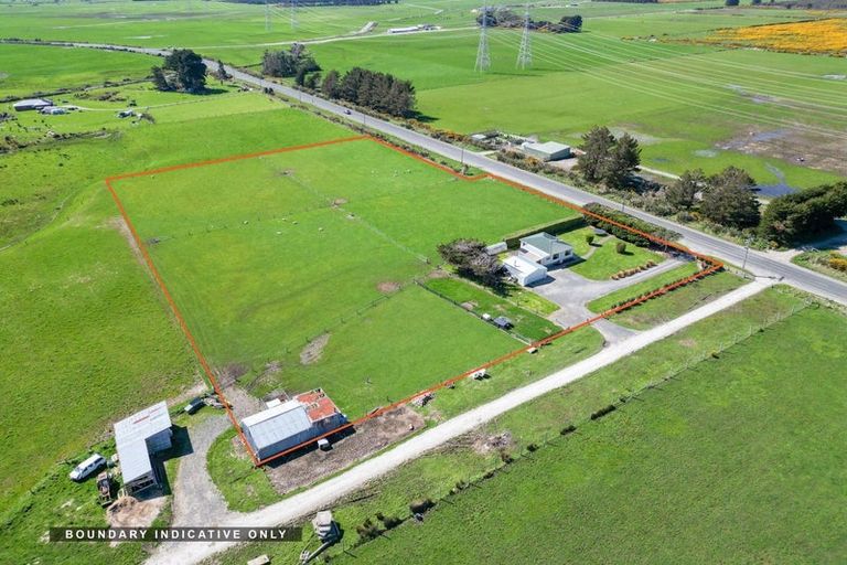 Photo of property in 460 Tiwai Road, Awarua Plains, Invercargill, 9877