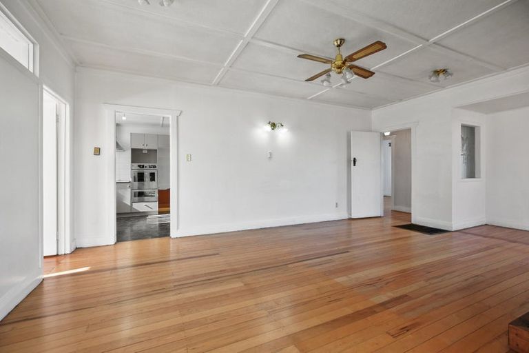 Photo of property in 9 Raroa Road, Paeroa, 3600