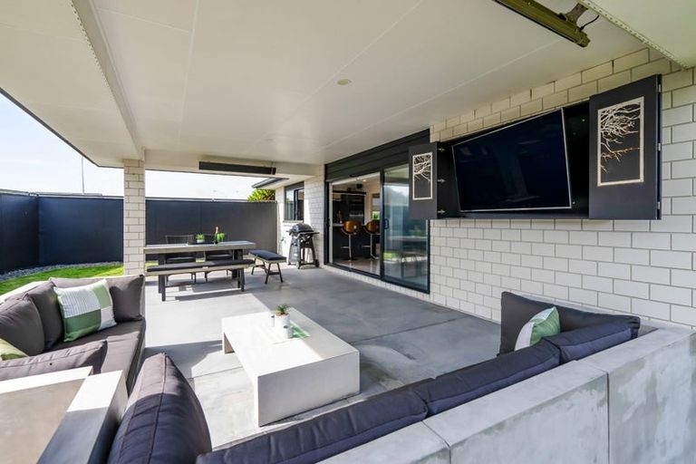 Photo of property in 65 Links Drive, Waiwhakaiho, New Plymouth, 4312