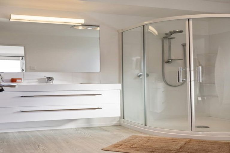 Photo of property in 4 Kilkivan Lane, Broomfield, Christchurch, 8042