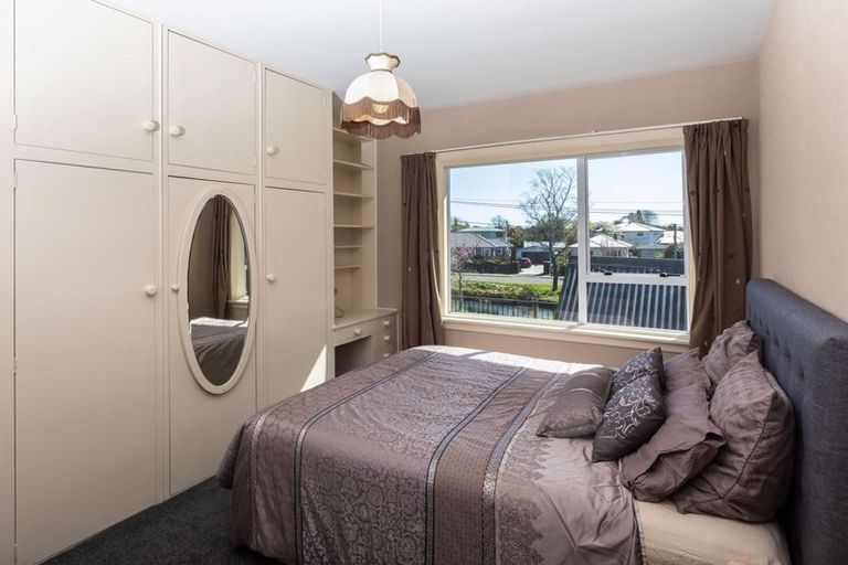 Photo of property in 249 Fifield Terrace, Opawa, Christchurch, 8023