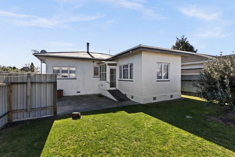 Photo of property in 210 Mcleod Street, Camberley, Hastings, 4120