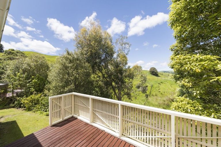 Photo of property in 18 Marshall Road, Hunterville, 4730