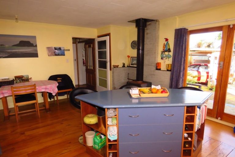 Photo of property in 20 Gladstone Street, Westport, 7825