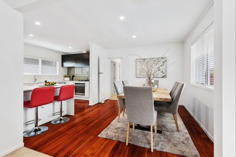 Photo of property in 1/11 Stratford Avenue, Milford, Auckland, 0620