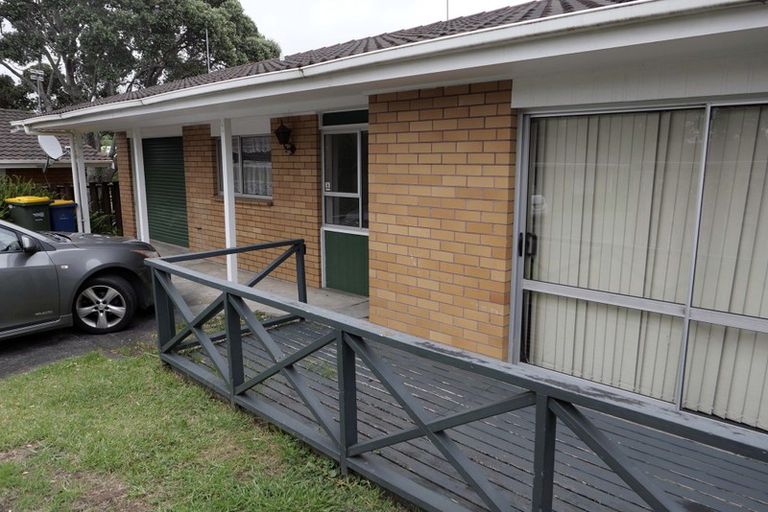 Photo of property in 30 Faith Bullock Place, New Lynn, Auckland, 0600