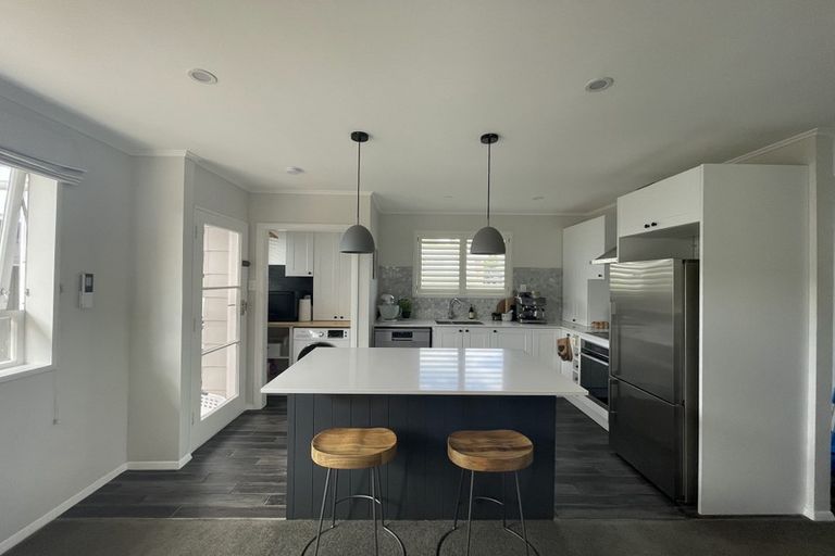 Photo of property in 71 Waipounamu Drive, Kelson, Lower Hutt, 5010