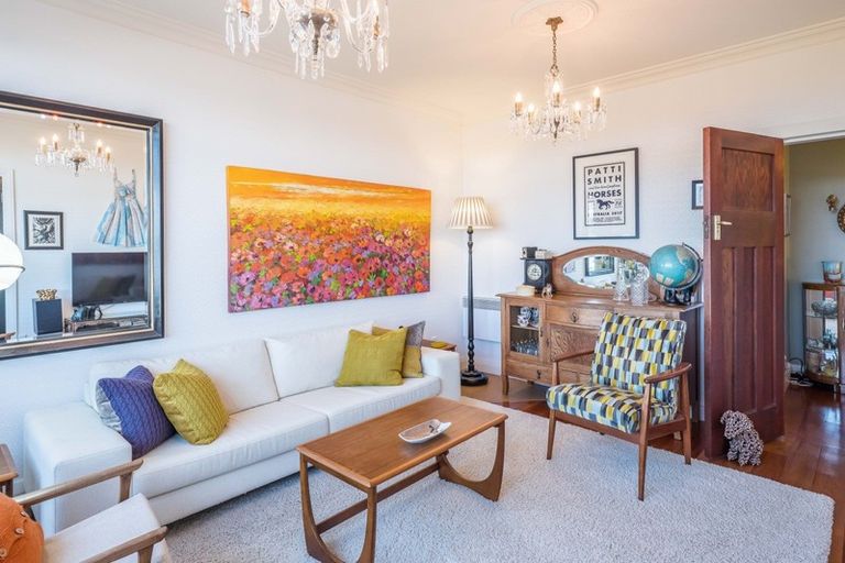 Photo of property in 78 Mortimer Terrace, Brooklyn, Wellington, 6021