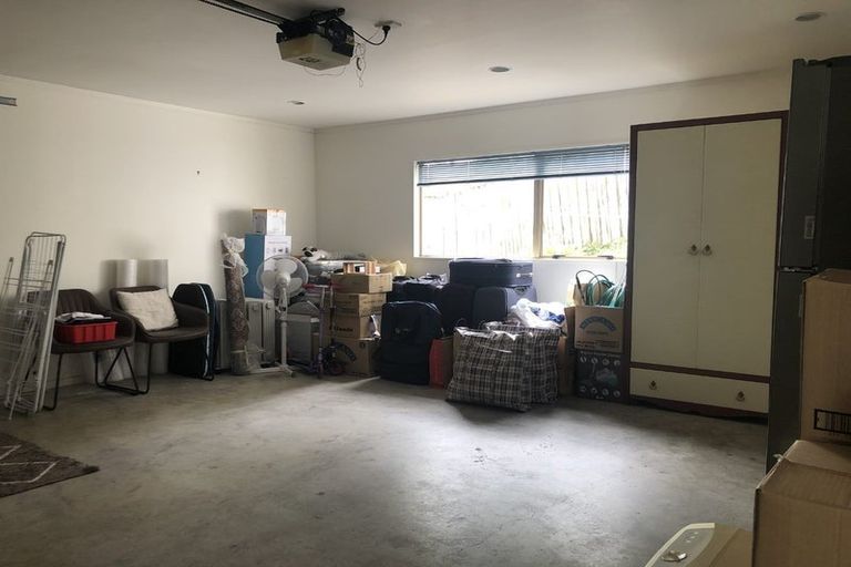 Photo of property in 2/73 Spinella Drive, Bayview, Auckland, 0629