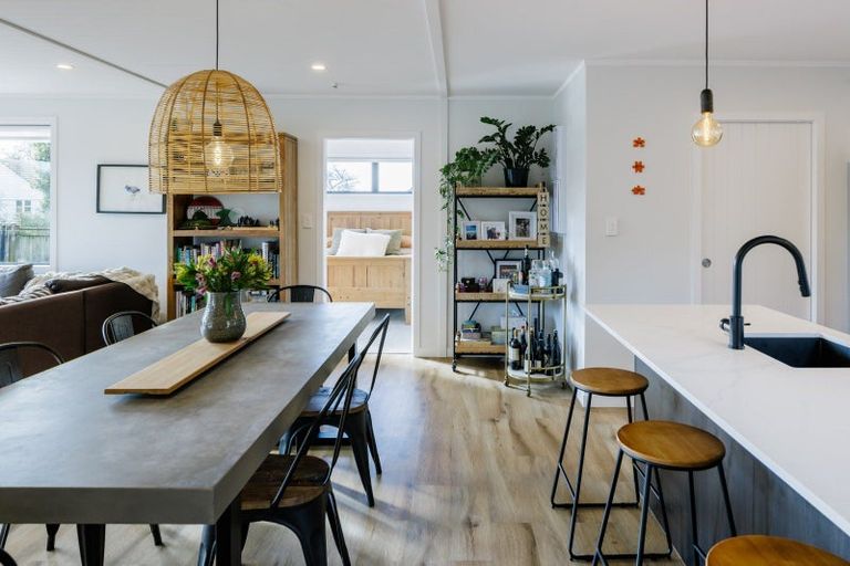 Photo of property in 11 Elizabeth Street, Cambridge, 3434